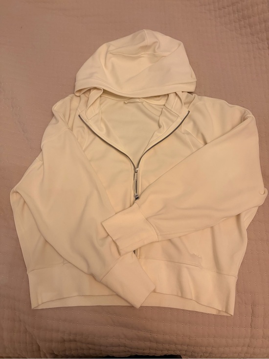 lululemon athletica Tops - NWOT Lululemon softstreme sweatshirt
